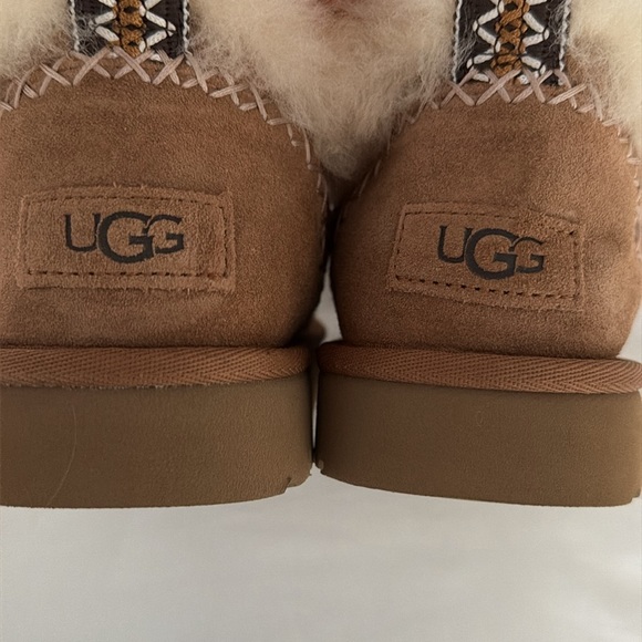 Ugg Tasman Alpine slippers size 8 - Picture 9 of 9